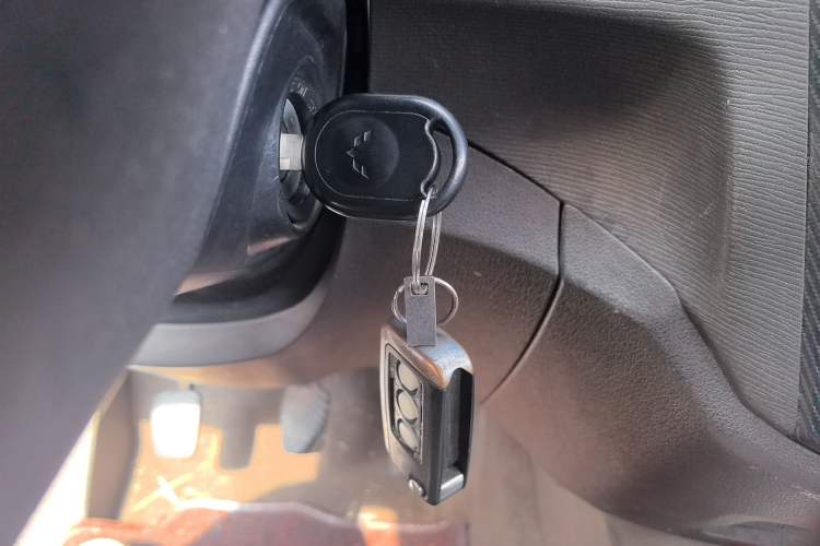 Used Wuling Hongguang 2015 1.2L S Base Model China IV
