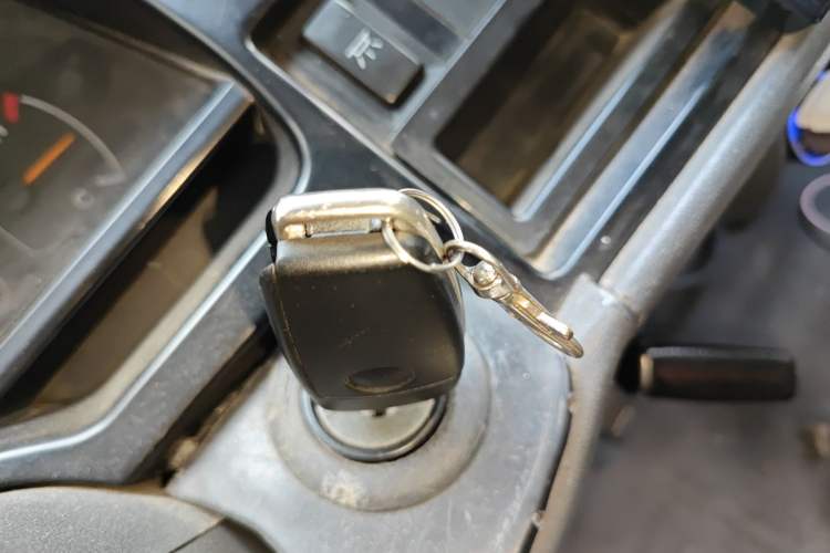 Used Jinbei Hiace 2014 2.0L Fifth-Generation Xiangyun Comfort Type 1 4G20C Vehicle Key