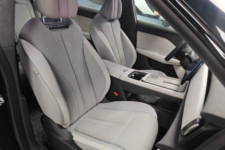 Used VOYAH COURAGE 2024 Long-Range Supercharge Edition