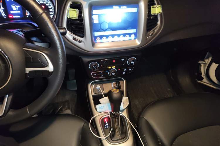 Used Jeep Compass 2020 220T Automatic Leading Edition
