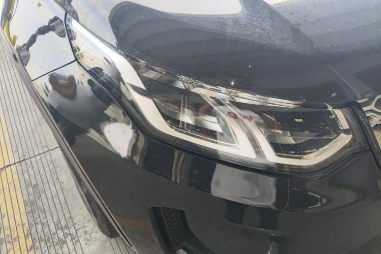 Used Land Rover Discovery Sport 2020 200 PS Family Edition