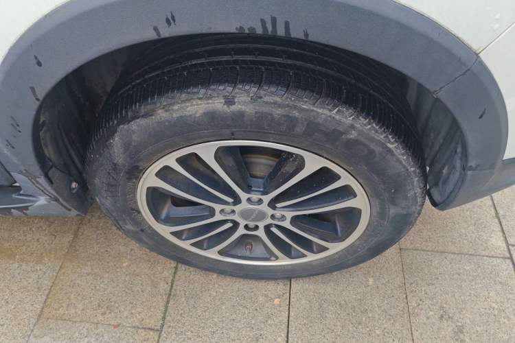 Used Haval H1 2016 Blue Label 1.5L AMT Luxury Model
