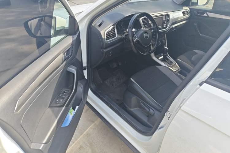 Used Volkswagen T-ROC 2018 230TSI DSG Two-Wheel Drive Advanced Version China V Standard