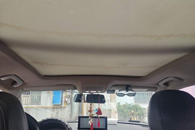 Used Audi Q3 2015 35 TFSI quattro Comfort model Headliner