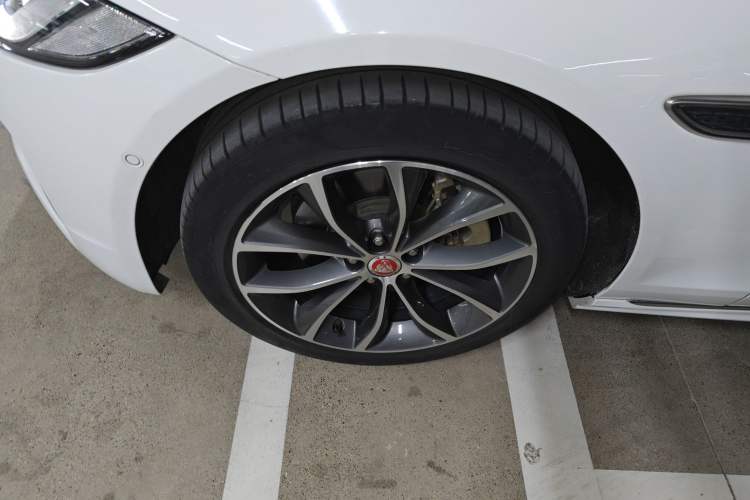 Used Jaguar XFL 2023 XFL 2.0T P250 Two-Wheel-Drive Elite Sport Edition