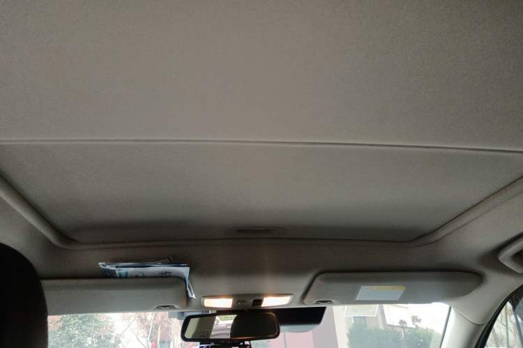 Used Mitsubishi Outlander 2018 2.4L 4x4 Prestige Edition 7 Seats Headliner