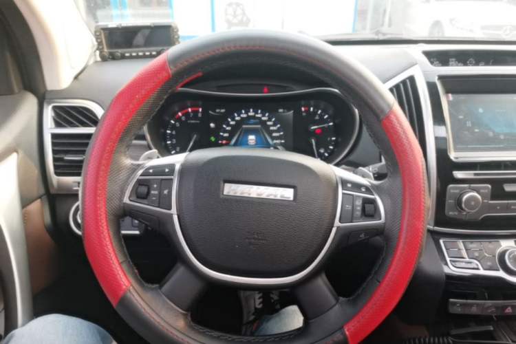 Used Haval H9 2017 2.0T Gasoline 4x4 Premium 5-Seater Steering Wheel