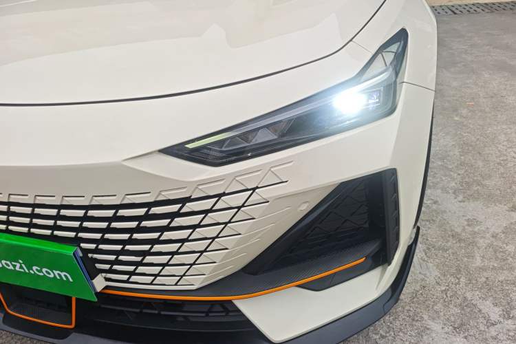 Used Changan UNI-V 2023 1.5T Sport Edition
