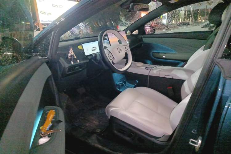 Used Nissan N7 2025 510 Pro Driver Seat