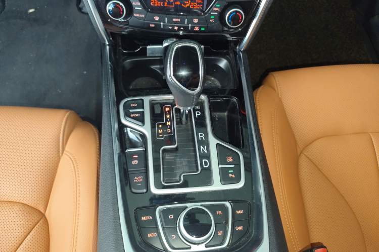 Used Geely Auto Emgrand GT 2016 1.8T Zunya Model Gear Lever