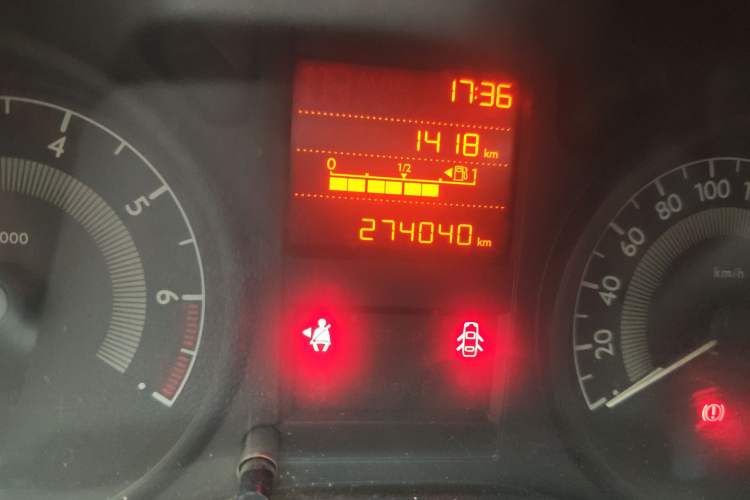 Used Peugeot 301 2014 1.6L Manual Comfort Edition Odometer Close Up