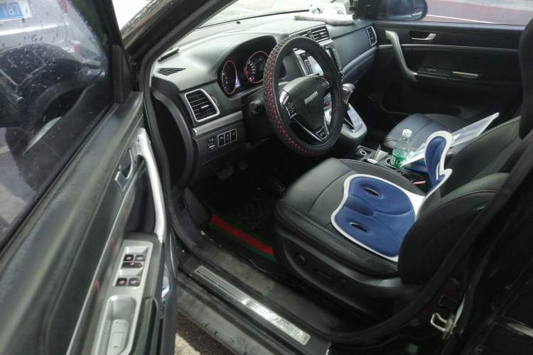 Used Haval H6 2017 Red-Label Sport Edition 1.5T Automatic Two-Wheel Drive Luxury Model
