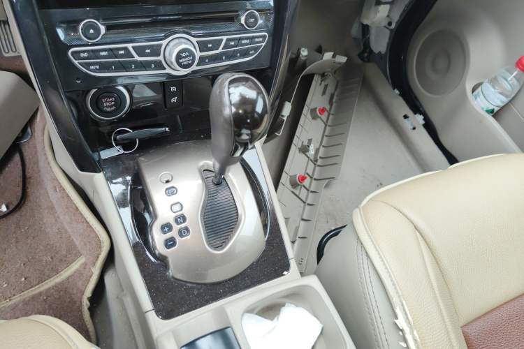 Used Renault Koleos 2014 Revised Version 2.5L Two-Wheel Drive Comfort Edition