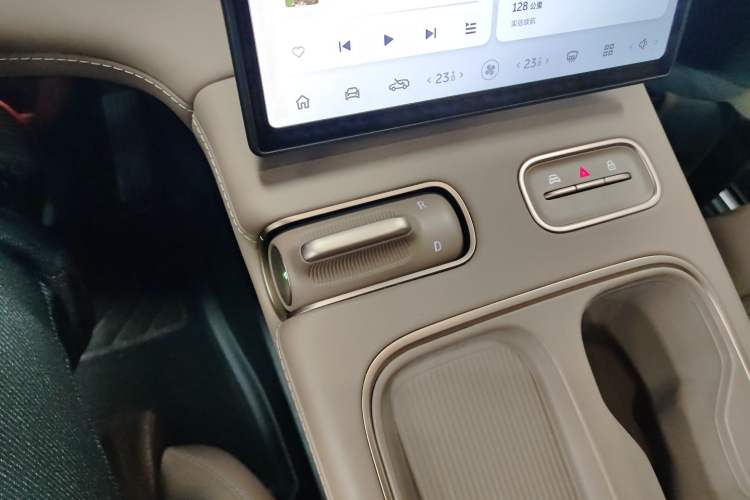 Used Nio ES6 2023 75 kWh