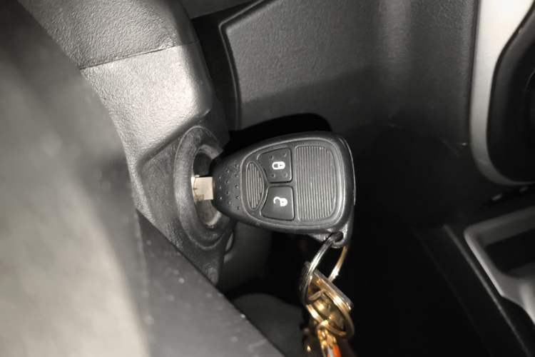 Used Jeep Compass 2014 2.0L two-wheel drive luxury version
