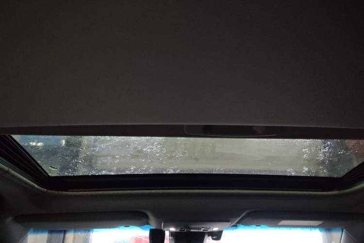 Used Toyota Camry 2021 2.0G Luxury Edition Headliner