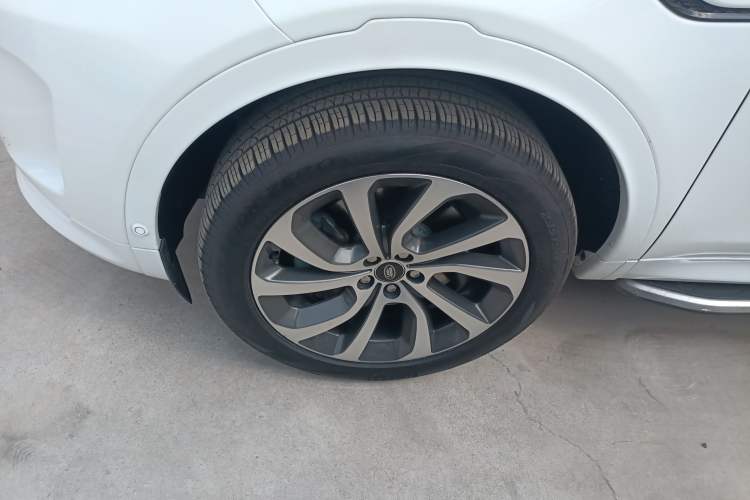 Used Land Rover Discovery Sport 2021 249 PS R-Dynamic SE Performance Tech Edition 5 Seats Exterior 4