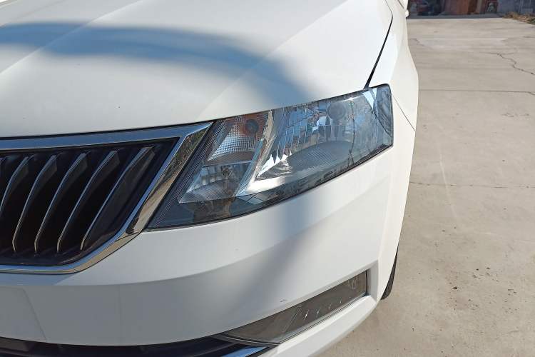 Used Skoda Rapid 2018 1.6L Automatic Comfort Edition
