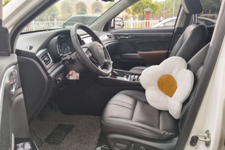 Used GAC Trumpchi GS7 2017 320T Two-Wheel-Drive Luxury Smart Connectivity Model
