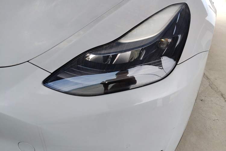 Used Tesla Model Y 2021 Standard Range Rear-Wheel Drive Version Left Front Headlight