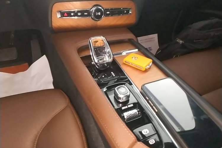 Used Volvo XC90 2021 B6 Zhiyi Luxury Edition 7-Seater Gear Lever