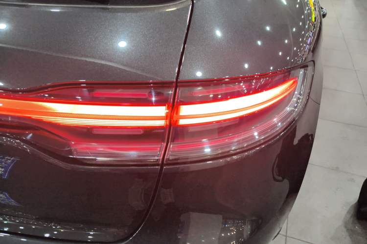 Used Porsche Macan 2021 Macan 2.0T