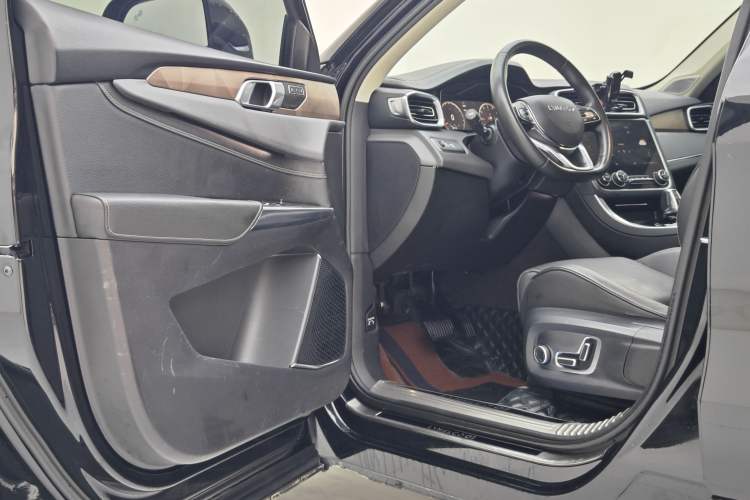 Used Lynk & Co 01 2019 2.0T Two-Wheel-Drive Pro Version China VI Standard