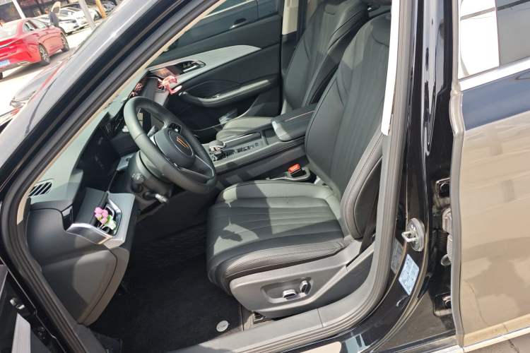 Used Hongqi H5 2025 1.5T DCT Qiyun 500 000th Unit Commemorative Edition Left Front Seat