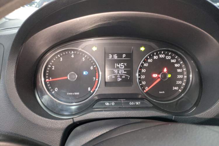 Used Volkswagen Polo 2014 1.6L Automatic Comfort Edition
