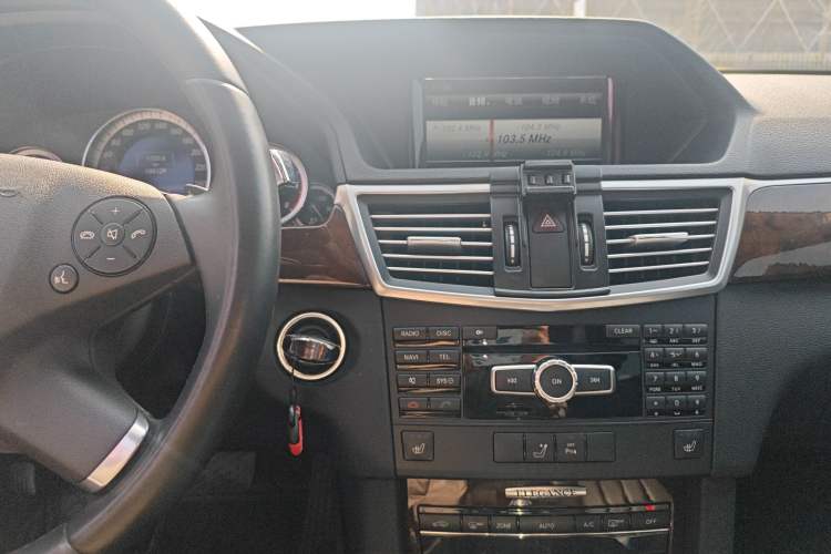 Used Mercedes-Benz E-Class 2013 E 300 L Elegant Model
