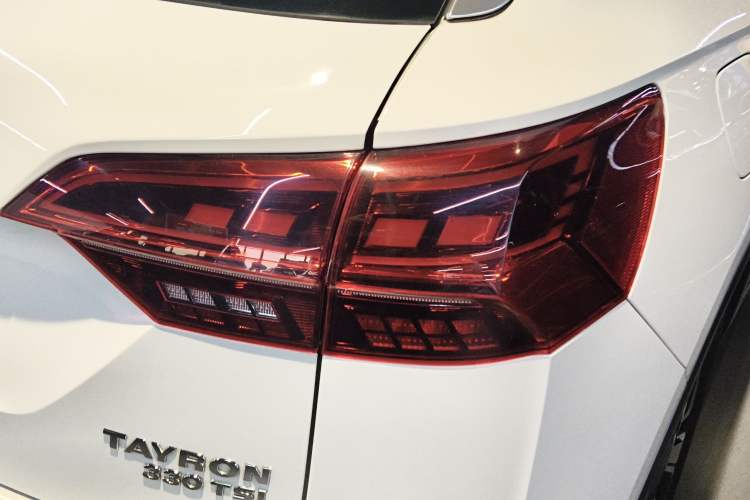 Used Volkswagen Tayron 2019 330TSI Two-Wheel Drive Luxury Model China VI Standard Right Rear Taillight