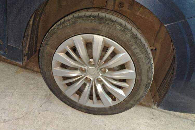 Used Wuling Jiachen 2022 1.5L Manual Enjoyment Elite Model