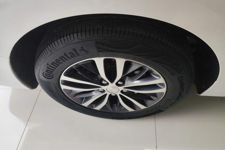 Used Buick GL8 2022 ES Landtrek 653T Comfort Edition