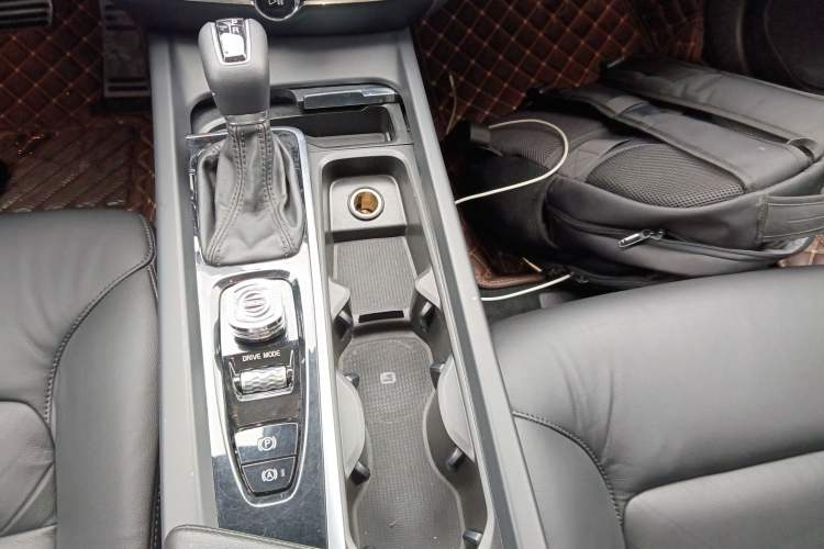 Used Volvo S60 2021 T4 Zhiyi Luxury Edition Gear Lever