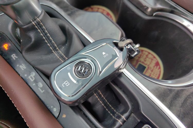 Used Buick Envision 2015 20T Two-Wheel-Drive Elite Model
