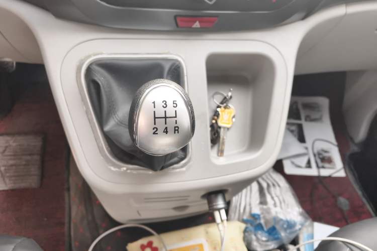 Used JAC Refine M3 2021 PLUS 1.8L 2-Seat Shuttle Version Gear Lever