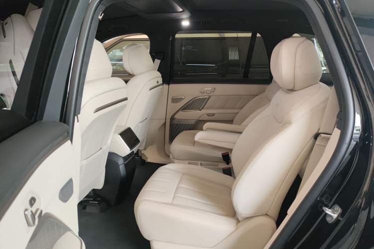 Used ONVO Luxeed L90 2025 Model—Ultra Six-Seater Version Left Rear Seat