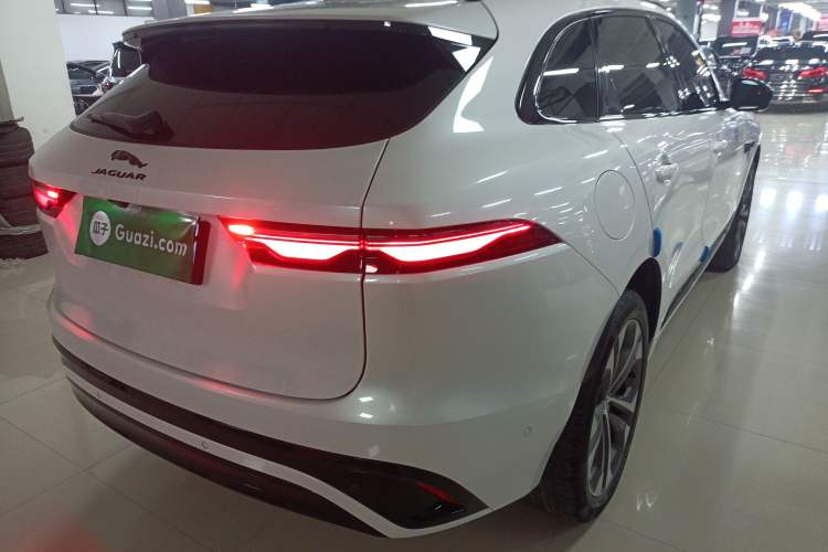 Used Jaguar F-PACE 2024 P250 R-Dynamic HSE Exterior 5