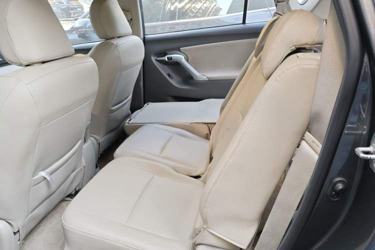 Used Toyota Verso 2011 180G CVT Luxury Multi-Function Version