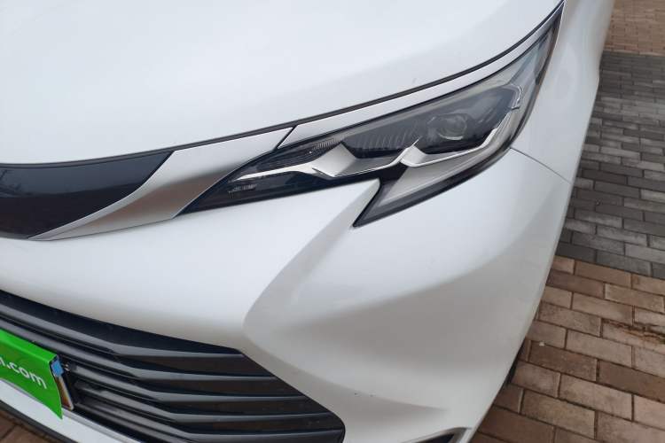 Used Toyota Sienna 2021 2.5L Hybrid Premium Edition