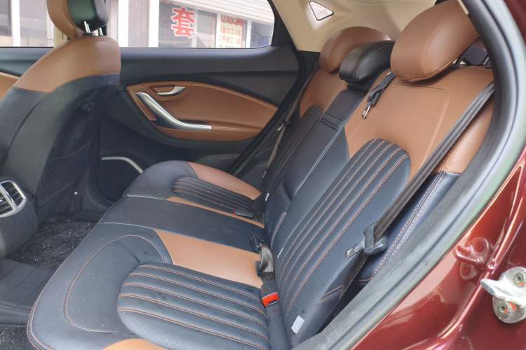 Used Soueast DX7 2017 1.5T Manual Luxury Model Left Rear Seat