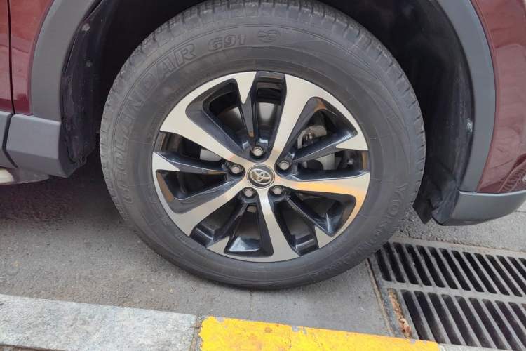 Used Toyota RAV4 2016 2.0L CVT Two-Wheel Drive Smart Edition China V Standard