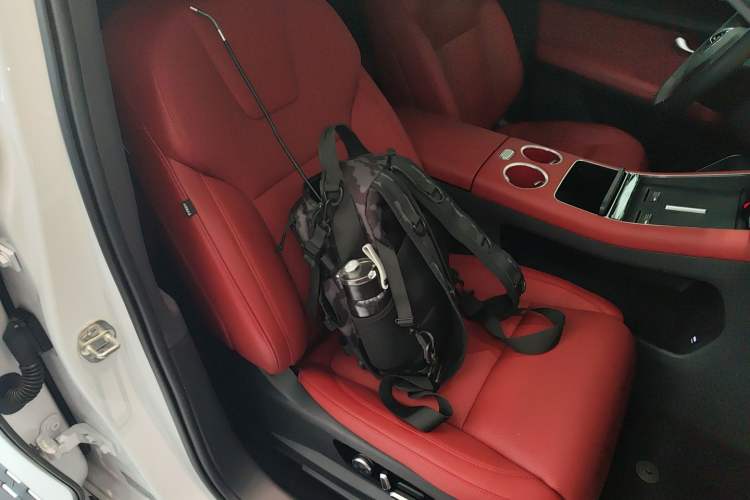 Used Hima AITO M5 2025 Extended-Range Ultra Rear-Wheel-Drive Version Right Front Seat