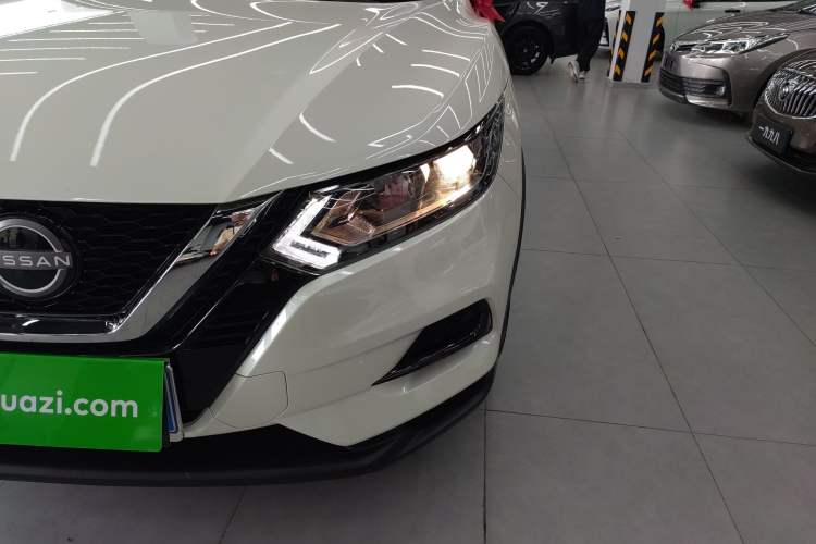 Used Nissan Qashqai 2023 Classic 2.0L CVT XV Comfort Edition Left Front Headlight