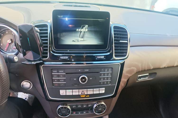 Used Mercedes-Benz GLE 2017 GLE 320 4MATIC Luxury Model
