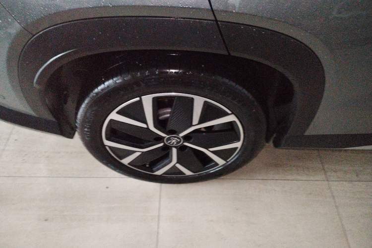 Used BYD Song L DM-i 2025 Intelligent Driving Version 160 km Beyond-Range Type Right Rear Wheel Hub