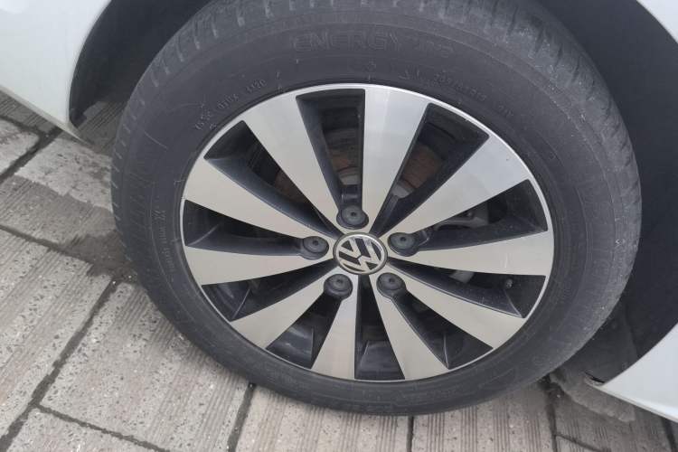 Used Volkswagen Sagitar 2017 230TSI Automatic Comfort Version
