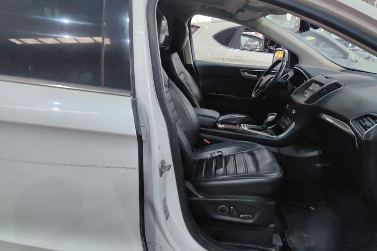 Used Ford Edge 2016 EcoBoost 245 Two-Wheel-Drive Titanium 7-Seater