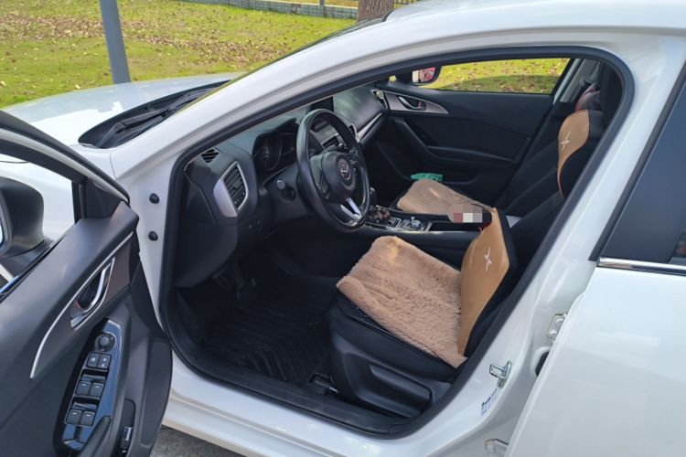 Used Mazda 3 Axela 2017 Sedan 1.5L Automatic Luxury Model Emission Standard China V Driver Seat