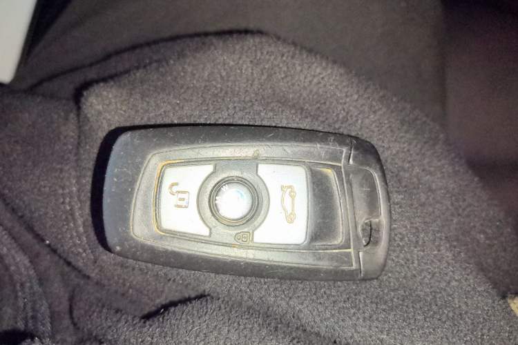 Used BMW X3 2016 sDrive20i Vehicle Key